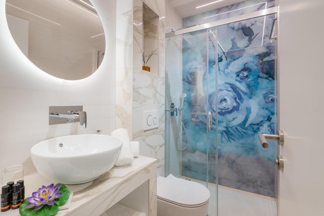 Guest house Flos Luxury 4*
